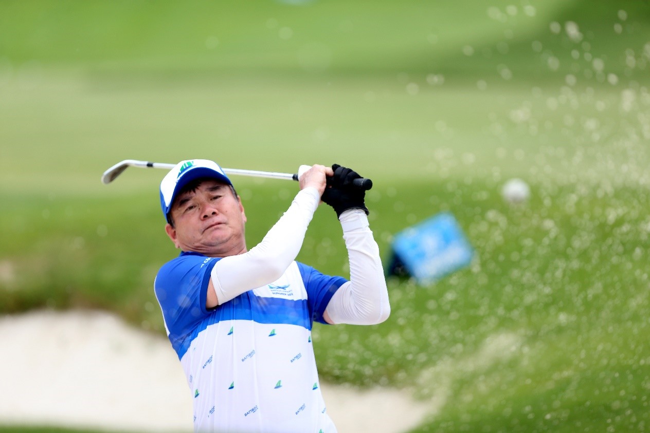 Golfer trải nghiệm những v&ograve;ng golf đầy th&aacute;ch thức tại s&acirc;n FLC Golf Links Sam Son