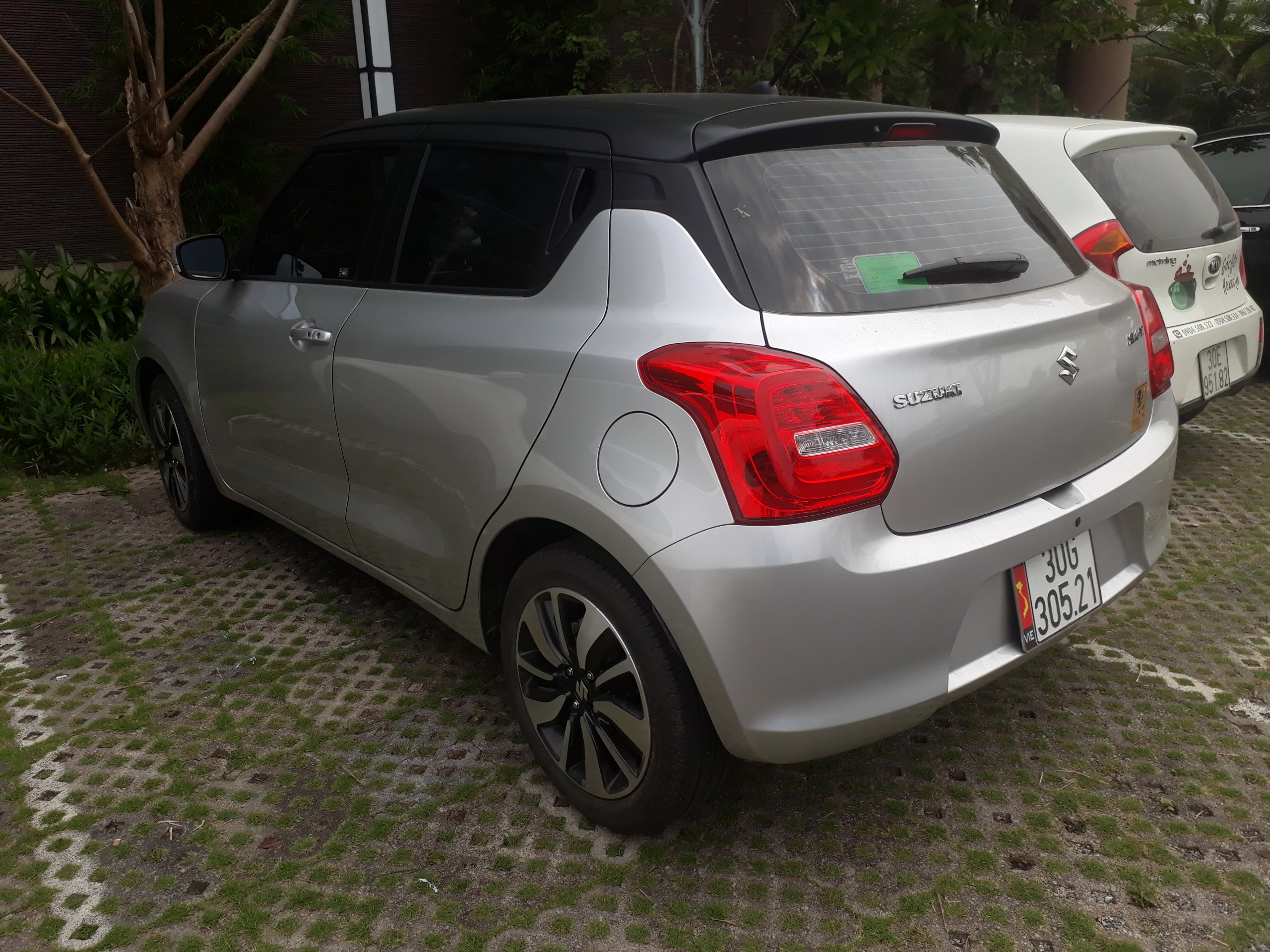 Suzuki Swift bản nâng cấp giá hơn 330 triệu đồng