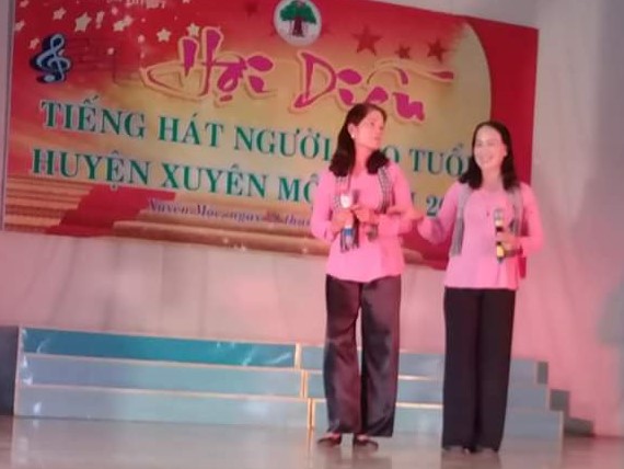 Tỉnh Bà Rịa- Vũng Tàu:  Hội Người cao tuổi xã Hòa Bình, huyện Xuyên Mộc, mang tiếng hát về với địa phương