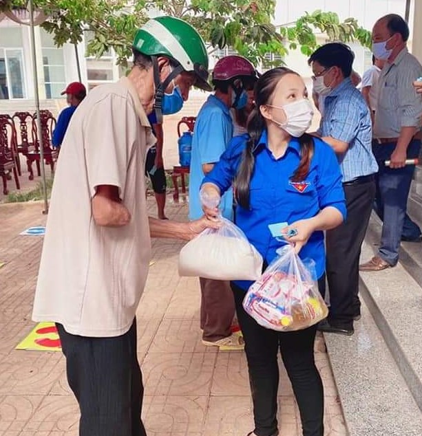 Tỉnh Bà Rịa- Vũng Tàu:  Hội Người cao tuổi xã Hòa Bình, huyện Xuyên Mộc, mang tiếng hát về với địa phương