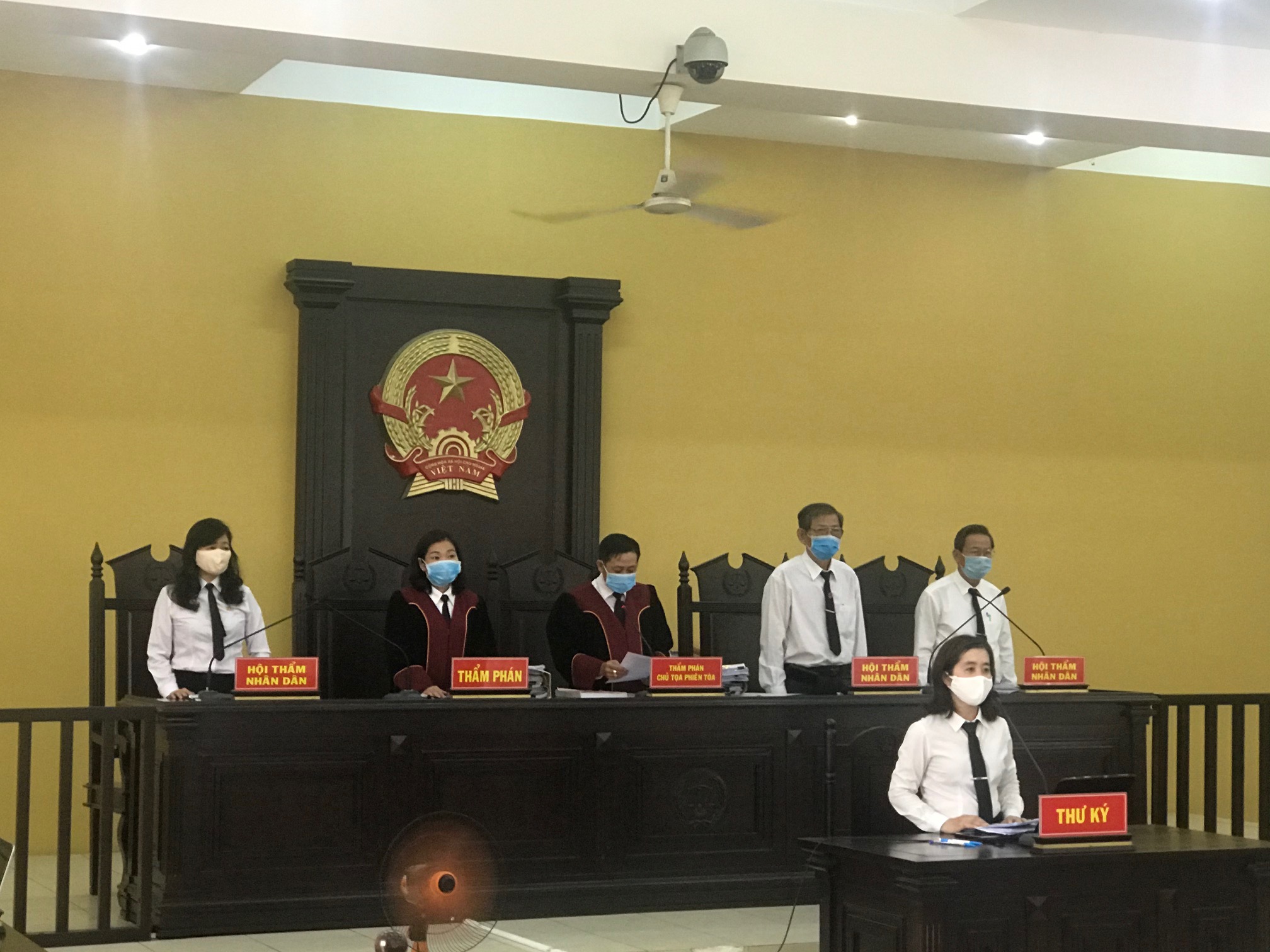 Hội đồng x&eacute;t xử vụ &aacute;n từ ng&agrave;y 20-21/5. ảnh: L.K
