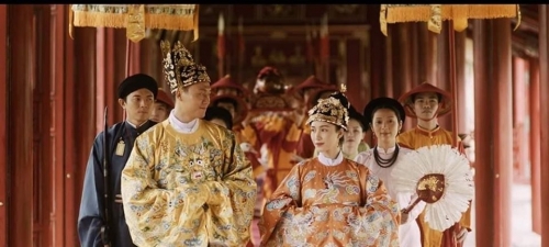 Thiết kế trang phục ấn tượng trong MV triệu view của ca sỹ Hòa Minzy