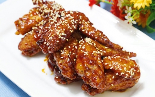 Cách làm cánh gà chiên sốt mật ong vàng rộm đẹp mắt