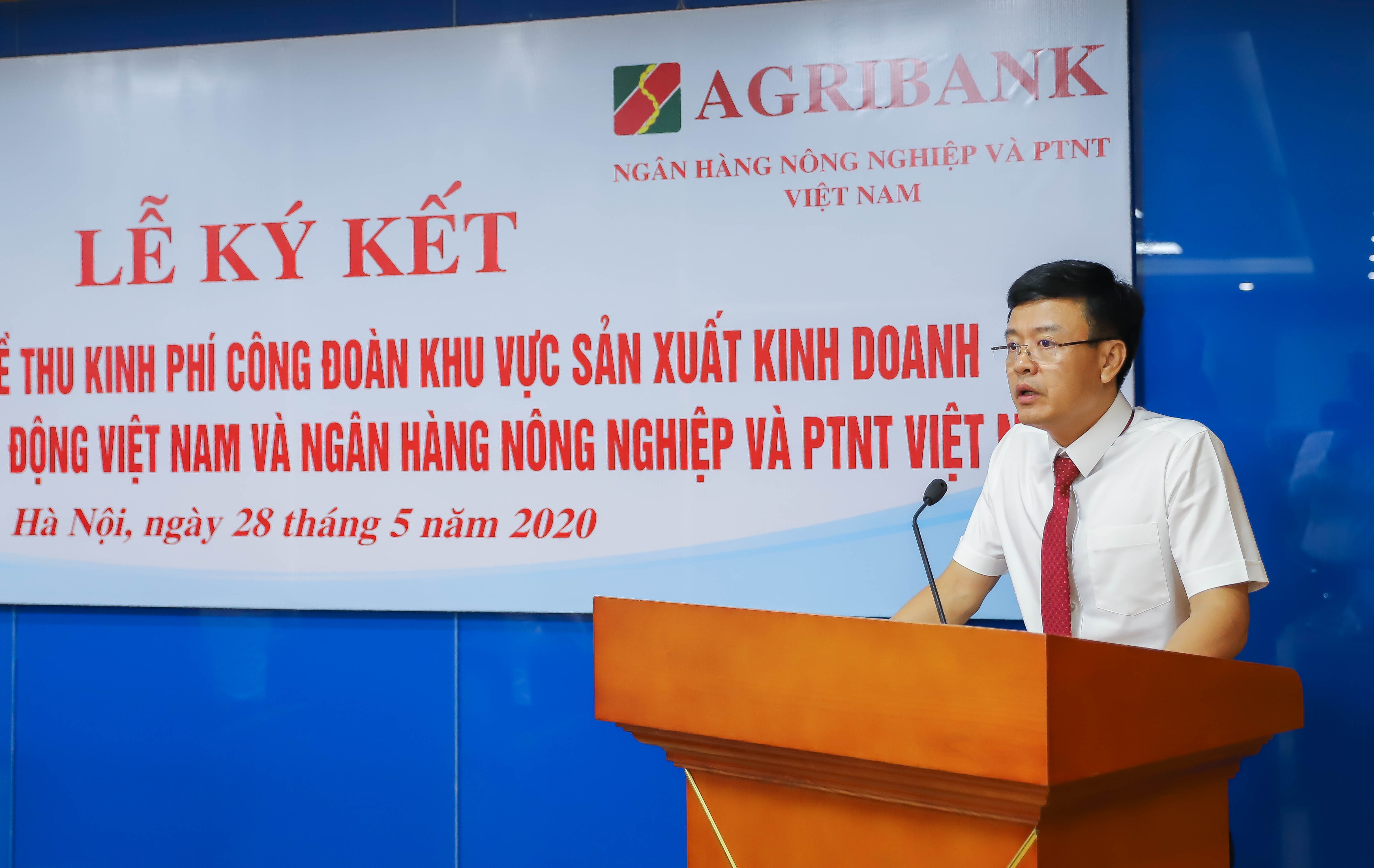 Ph&oacute; TGĐ Agribank Nguyễn Hải Long ph&aacute;t biểu tại buổi Lễ