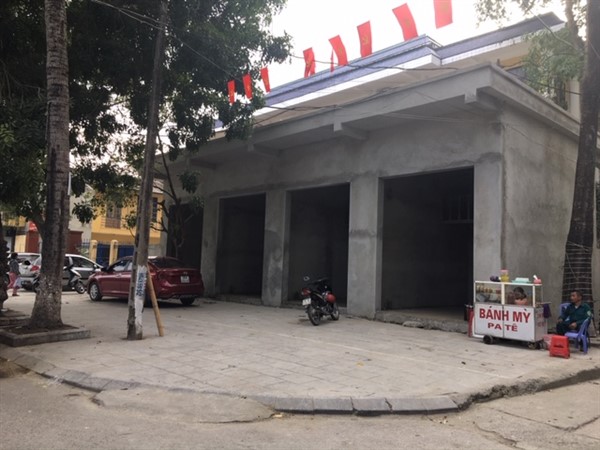 4-C&ocirc;ng tr&igrave;nh nh&agrave; kh&ocirc;ng ph&eacute;p đ&atilde; x&acirc;y dựng ho&agrave;n chỉnh chuẩn bị đưa v&agrave;o sử dụng, tuy nhi&ecirc;n vẫn kh&ocirc;ng c&oacute; cơ quan chức năng n&agrave;o xử l&yacute;