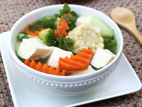 Mát lành canh đậu phụ nấu rau củ đơn giản