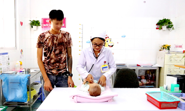 S&agrave;ng lọc trẻ sơ sinh suy gi&aacute;p