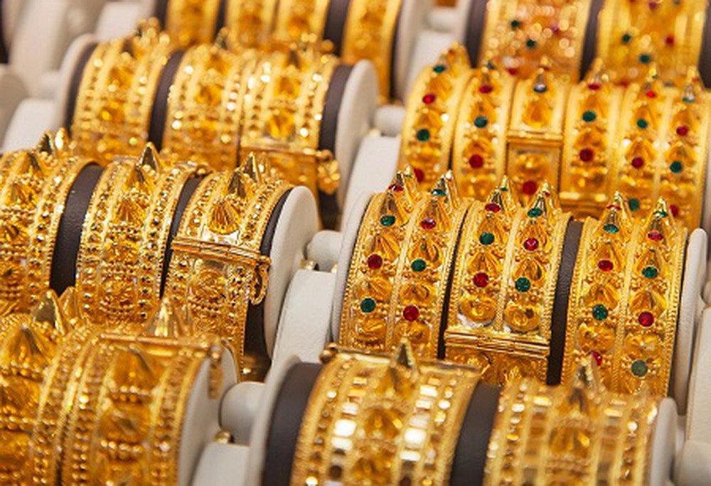 S&aacute;ng 5/6, gi&aacute; v&agrave;ng vọt tăng trở lại