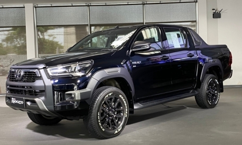 Toyota Hilux 2020 ra mắt, động cơ dùng chung với Fortuner