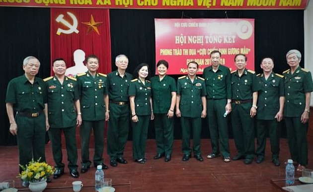 &Ocirc;ng Cao Văn Th&ocirc;ng (thứ ba từ tr&aacute;i sang) tại Hội nghị