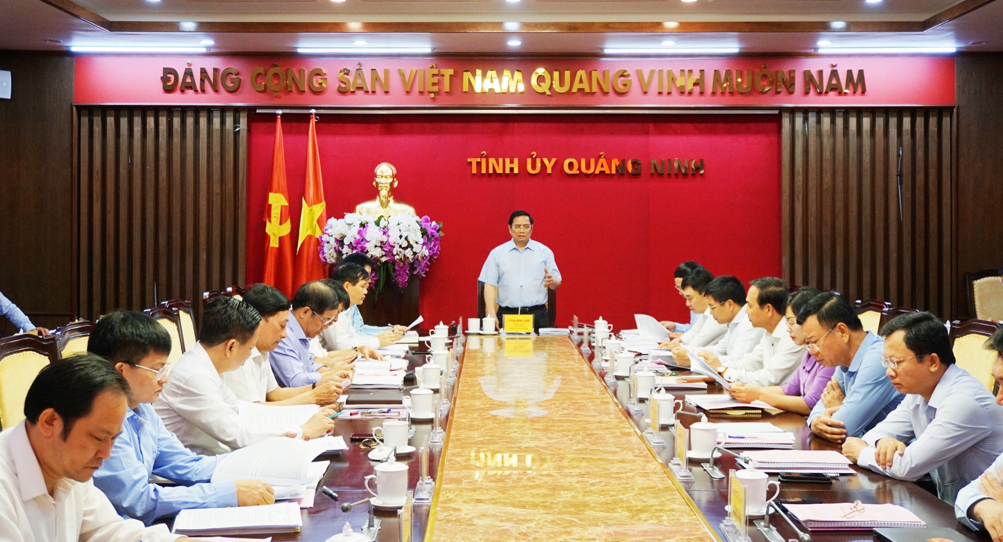 Đo&agrave;n c&ocirc;ng t&aacute;c của Ban B&iacute; thư Trung ương Đảng l&agrave;m việc với tỉnh Quảng Ninh.