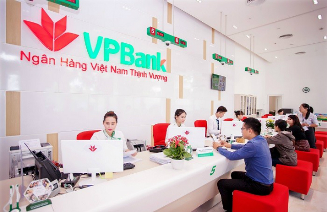 Một hoạt động giao dịch tại VPBank. Ảnh: NDH