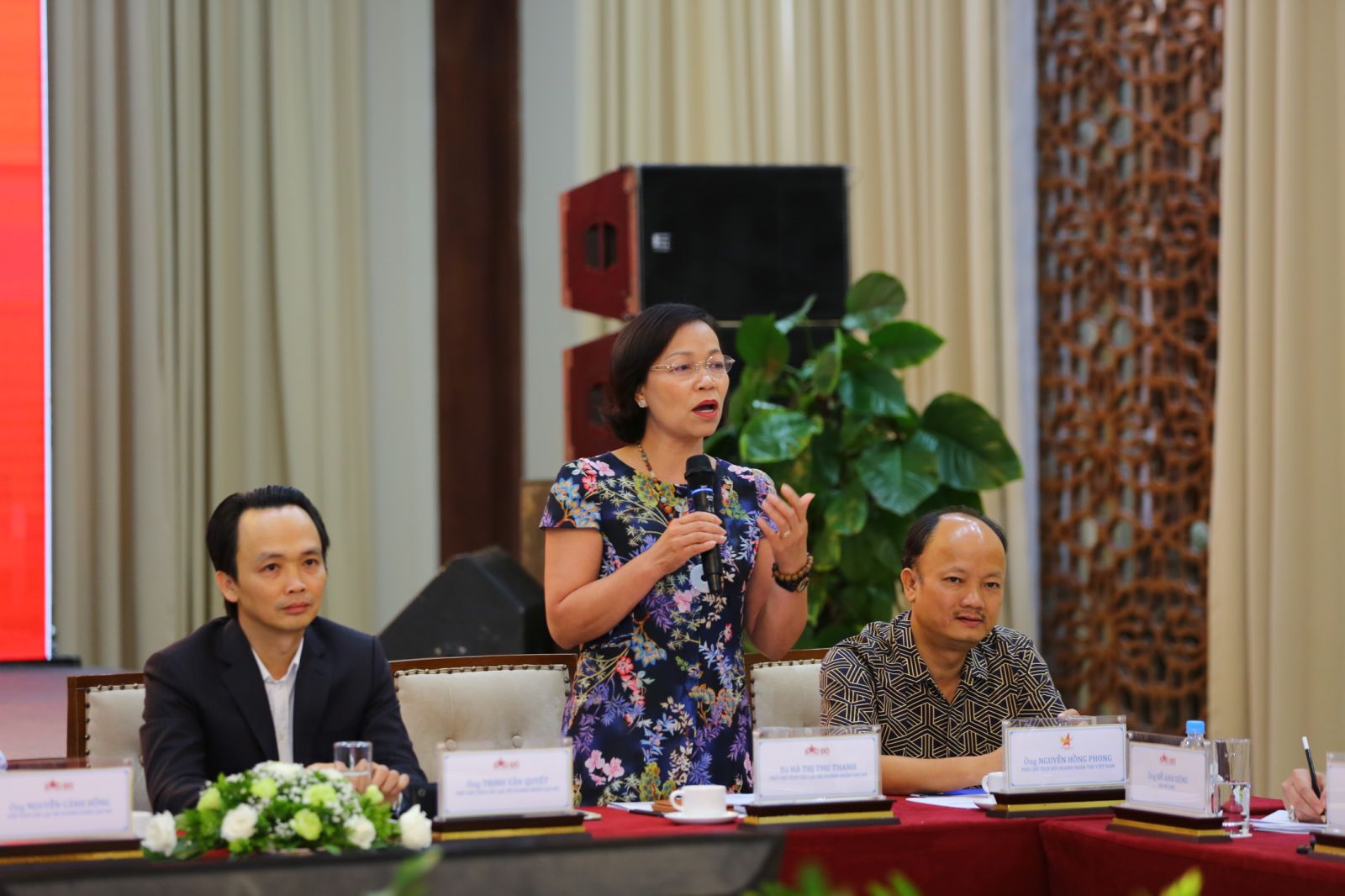 B&agrave; H&agrave; Thị Thu Thanh - Ph&oacute; chủ tịch CLB Doanh nh&acirc;n Sao Đỏ, Chủ tịch Deloitte Việt Nam