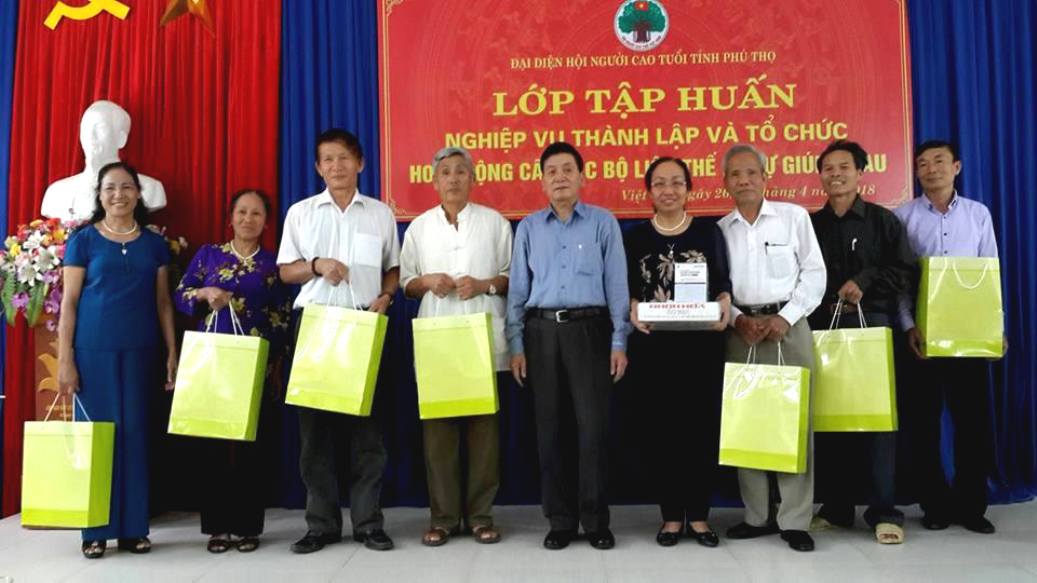 Giao lưu b&oacute;ng chuyền hơi tại x&atilde; Yến Mao, huyện Thanh Thủy
