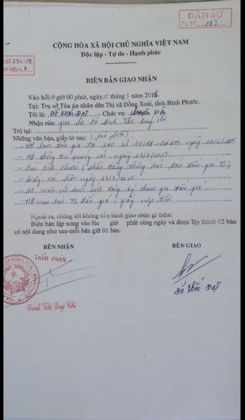 B&uacute;t lục số 182 bị sửa ng&agrave;y 12/3/2016 th&agrave;nh 12/3/2018 (số 6 bị sửa th&agrave;nh số 8); viết th&ecirc;m từ: &ldquo;ĐỖ KHẮC ĐẠT&rdquo; v&agrave; &ldquo;Chuy&ecirc;n vi&ecirc;n&rdquo;,&rdquo;.