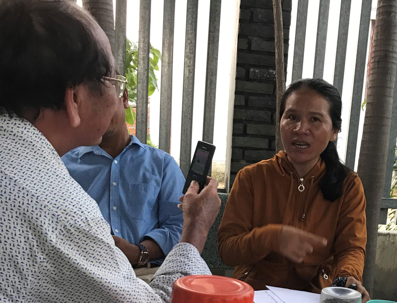 B&agrave; Từ Thị Mẫu đang tố bị vu c&aacute;o đ&aacute;nh bảo vệ doanh nghiệp v&agrave; khu đất của c&aacute;c hộ, trong đ&oacute; c&oacute; hộ người d&acirc;n tộc Chăm đang c&oacute; tranh chấp khiếu nại.