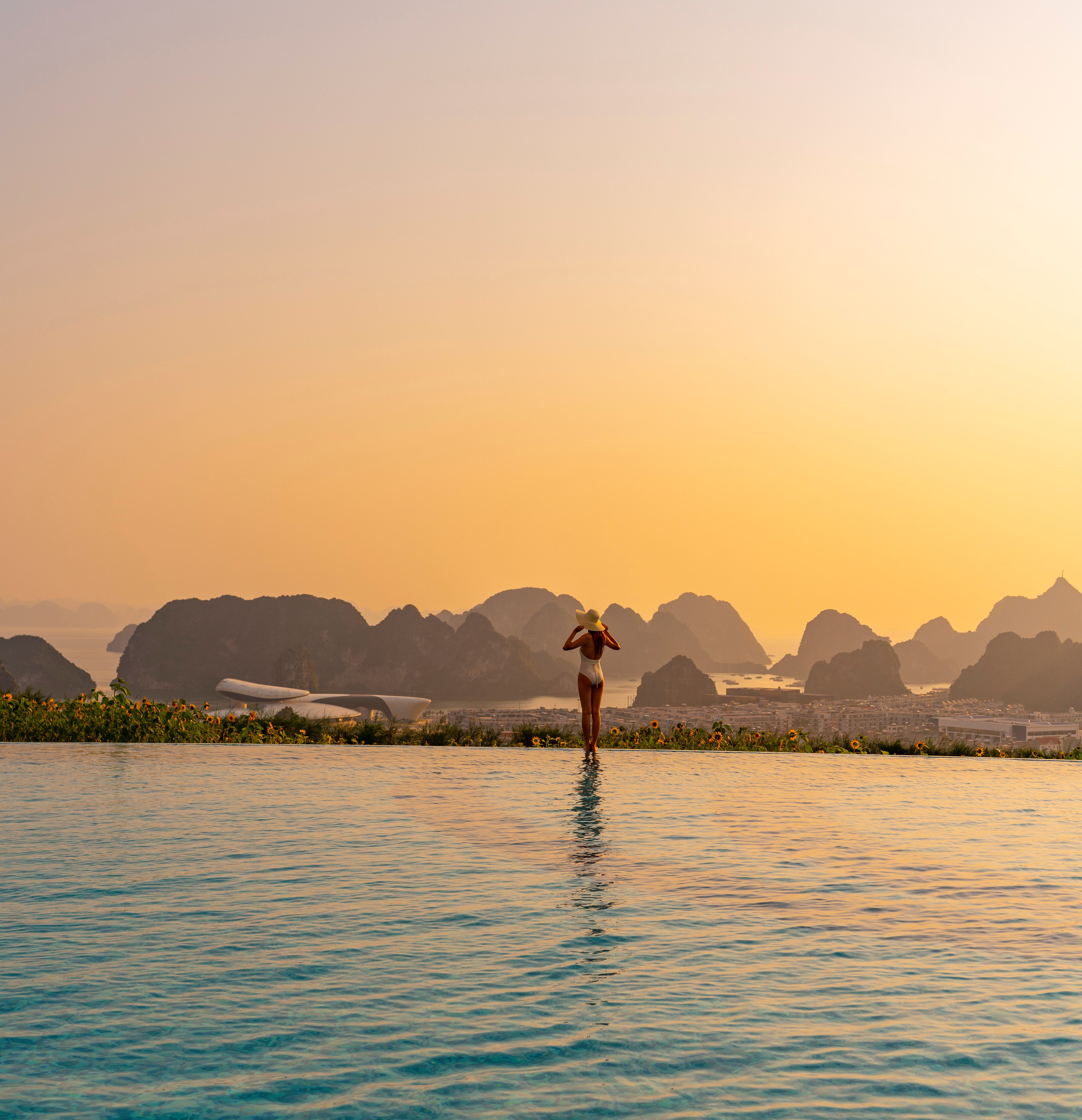 Ảnh 2: FLC Hạ Long