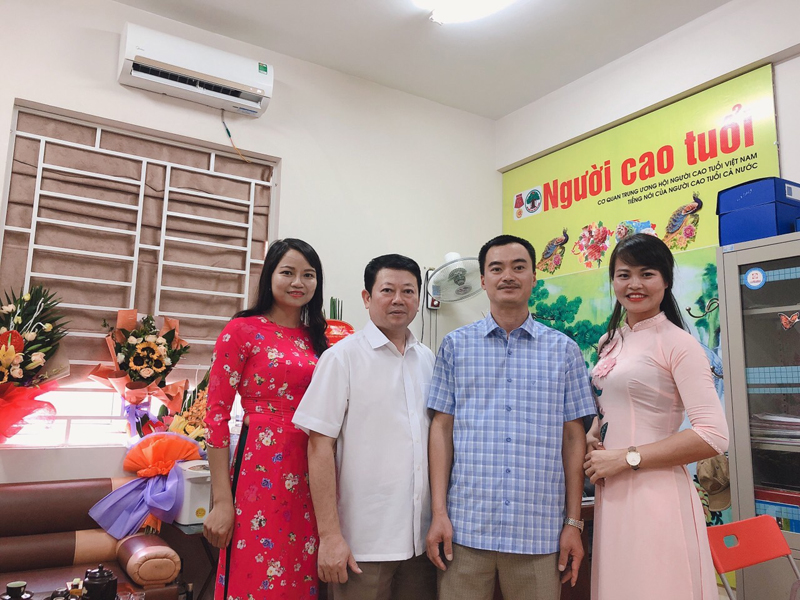 Ph&oacute;ng vi&ecirc;n Văn ph&ograve;ng Bức Trung Bộ tại Thanh H&oacute;a trong ng&agrave;y kỷ niệm 95 năm ng&agrave;y b&aacute;o ch&iacute; c&aacute;ch mạng