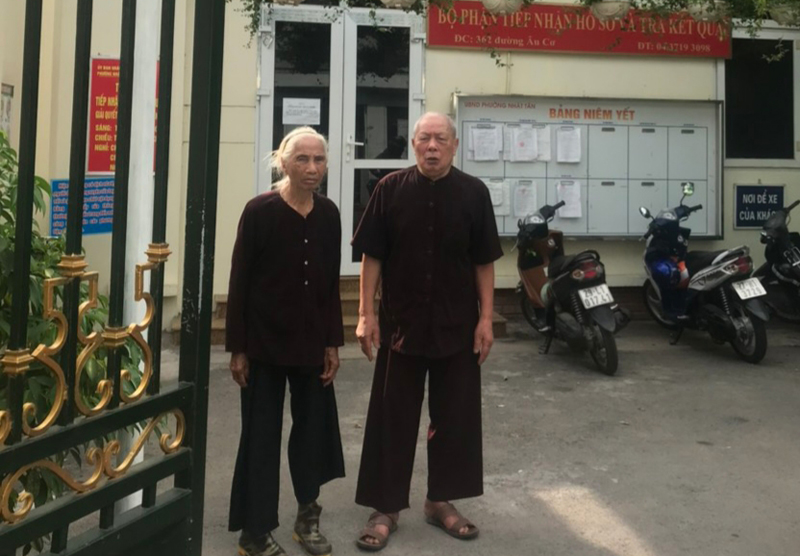 vợ chồng cụ Hợp cụ An người đang sống đ&atilde; bị con d&acirc;u khai tử