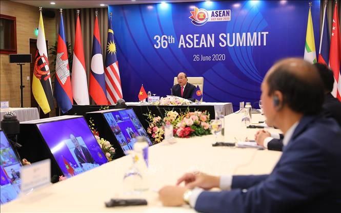 Thủ tướng Nguyễn Xu&acirc;n Ph&uacute;c, Chủ tịch ASEAN 2020 ph&aacute;t biểu khai mạc Phi&ecirc;n to&agrave;n thể Hội nghị Cấp cao ASEAN lần thứ 36.