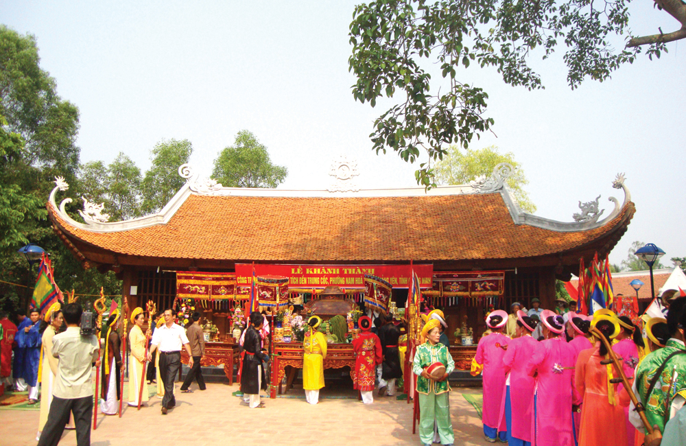 Lễ kh&aacute;nh th&agrave;nh tr&ugrave;ng tu đền Trung Cốc, Di t&iacute;ch lịch sử văn h&oacute;a Quốc gia, thờ Hưng Đạo Đại vương Trần Quốc Tuấn v&agrave; Điện s&uacute;y tướng qu&acirc;n Phạm Ngũ L&atilde;o.