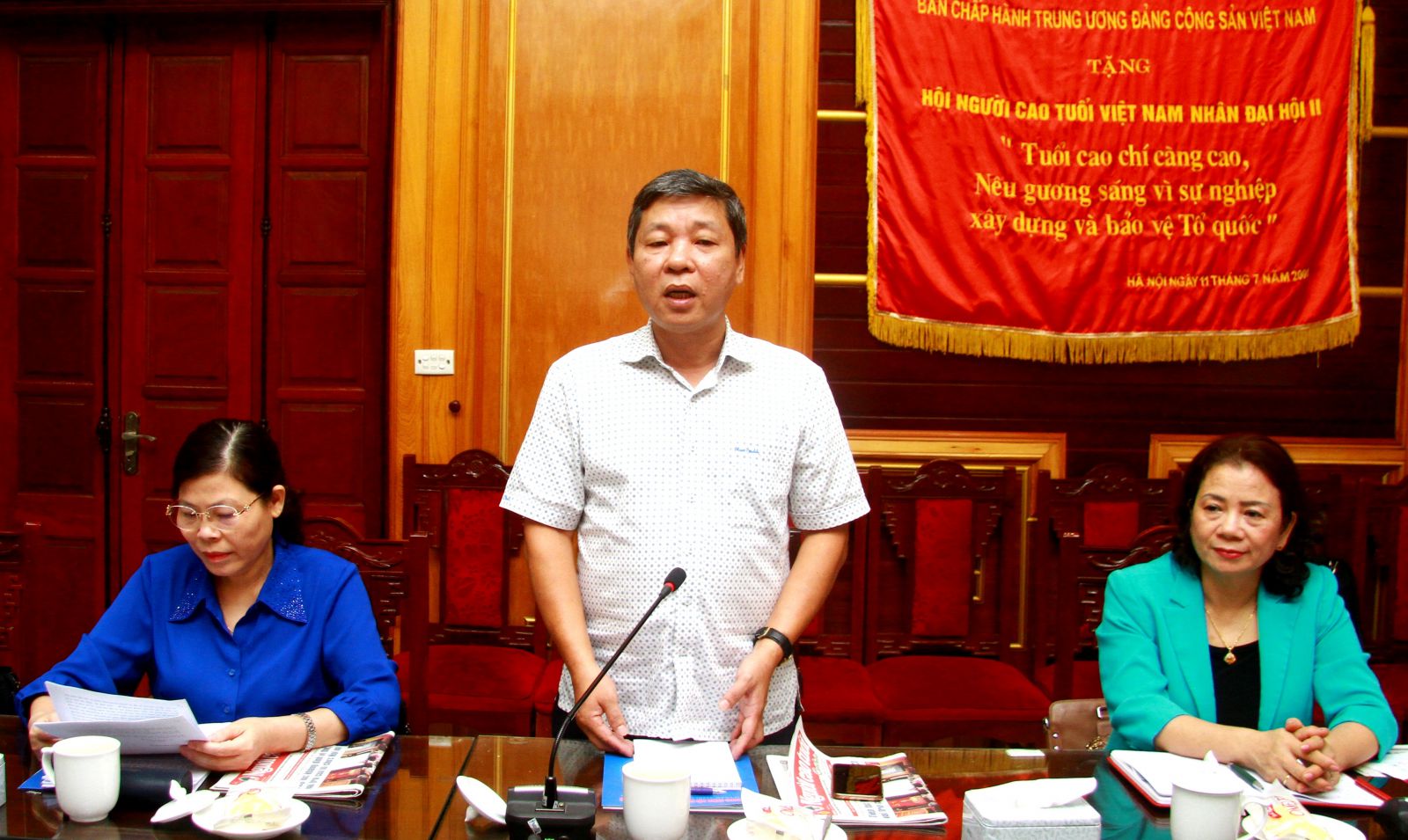 Ph&oacute; Chủ nhiệm Nguyễn Ho&agrave;ng Mai ph&aacute;t biểu