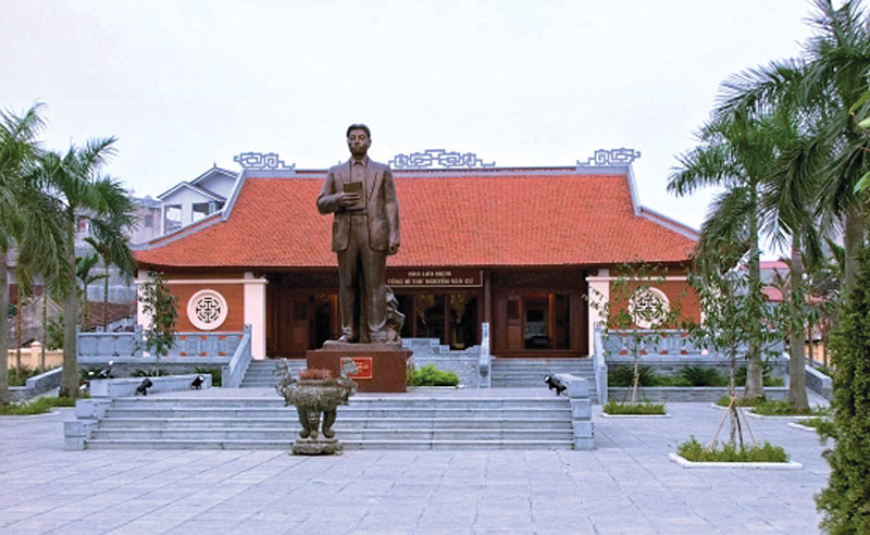 Khu lưu niệm T&ocirc;̉ng Bí thư Nguy&ecirc;̃n Văn Cừ ở x&atilde; Ph&ugrave; Kh&ecirc; (thị x&atilde; Từ Sơn)