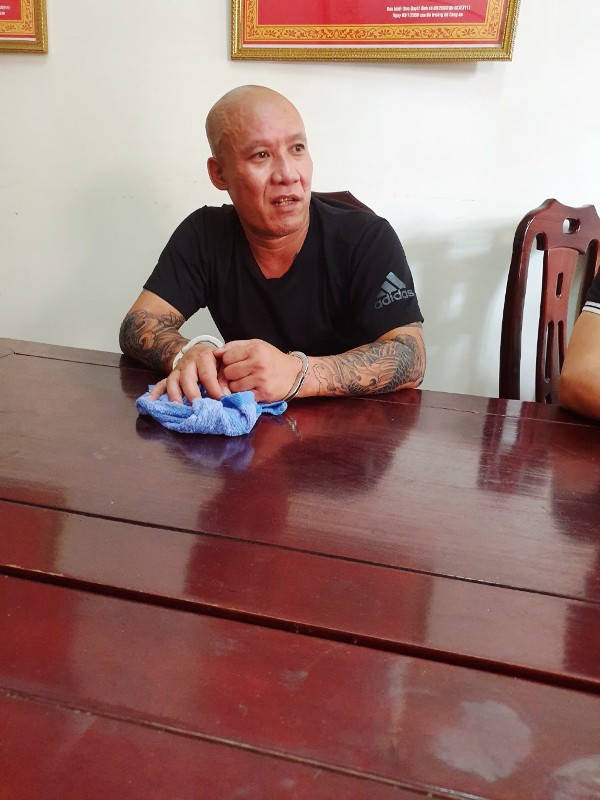 Nghệ An: Đại ca xăm trổ bị bắt cùng 2 bánh heroin và 1 kg ma túy đá