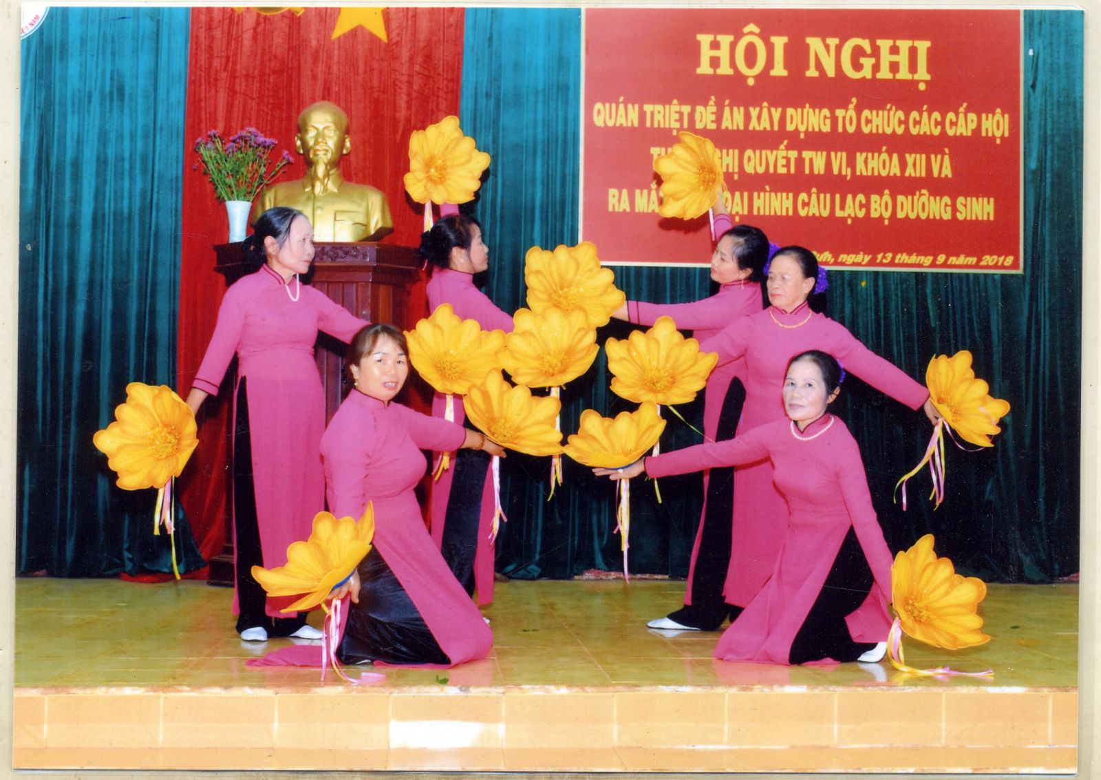 Tiết mục văn nghệ của NCT huyện Chư Pưh