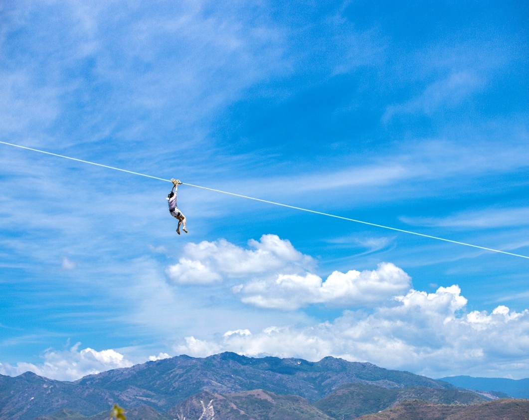 5 lý do không thể bỏ qua đường trượt Zipline dài nhất Việt Nam