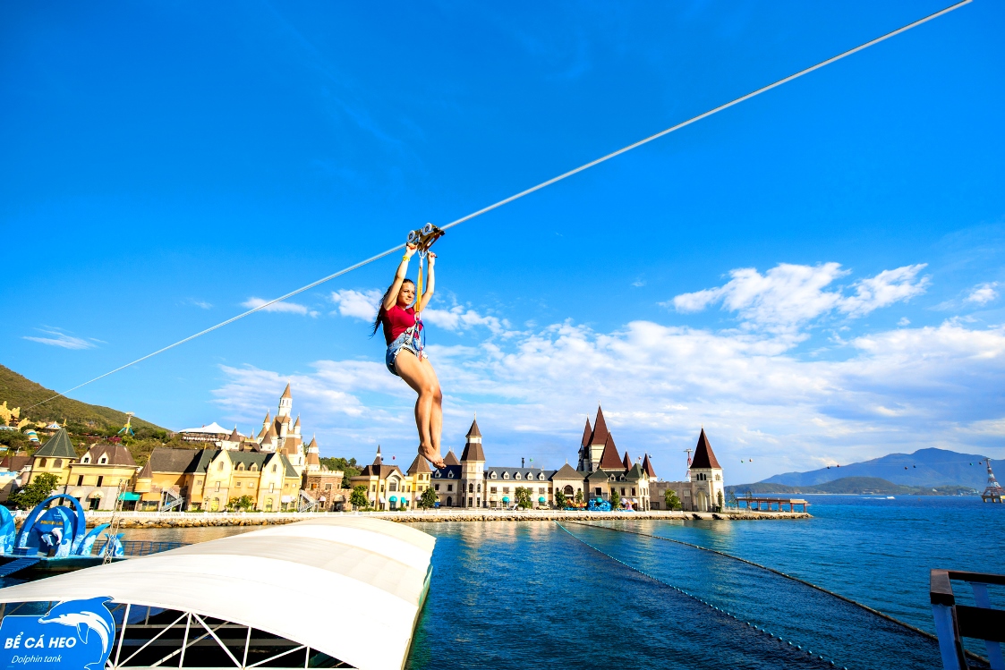 5 lý do không thể bỏ qua đường trượt Zipline dài nhất Việt Nam