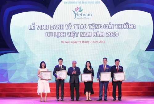 Tập đoàn FLC giành “cú đúp” Giải thưởng Du lịch Việt Nam 2019