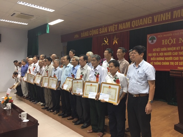 27 c&aacute;c nh&acirc;n được UBND tỉnh Thanh H&oacute;a tặng bằng khen c&oacute; th&agrave;nh t&iacute;ch x&acirc;y dựng hệ thống ch&iacute;nh trị cơ sở giai đoạn 2014-2019