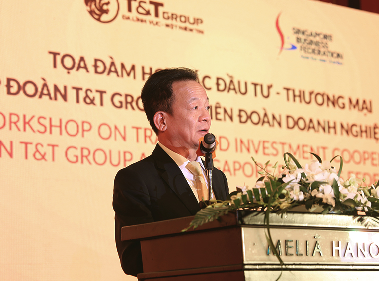 1.&Ocirc;ng Đỗ Quang Hiển - Chủ tịch HĐQT ki&ecirc;m Tổng Gi&aacute;m đốc Tập đo&agrave;n T&amp;T Group ph&aacute;t biểu tại buổi Tọa đ&agrave;m