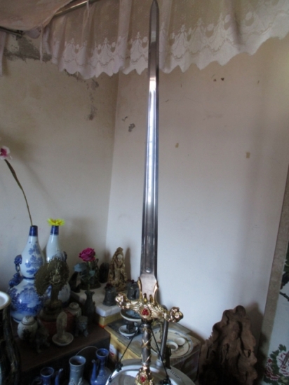 Thần dương bảo kiếm