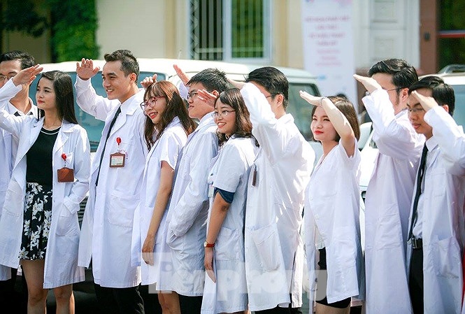 Ngày 20/7, Bộ GD&ĐT công bố điểm sàn nhóm ngành Sư phạm, Sức khỏe