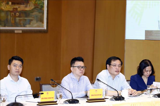 Ph&oacute; Tổng Gi&aacute;m đốc TTXVN L&ecirc; Quốc Minh c&ugrave;ng c&aacute;c đại biểu tham dự hội nghị. Ảnh: Thống Nhất/TTXVN