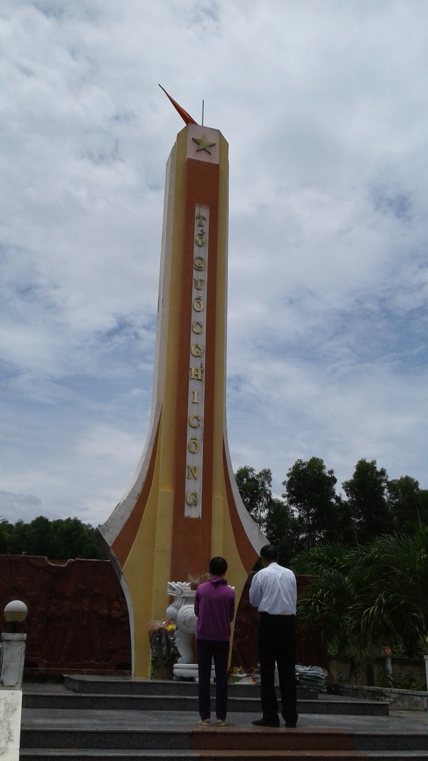 Nghĩa trang liệt sĩ x&atilde; Tam Ngọc, TP Tam Kỳ, tỉnh Quảng Nam