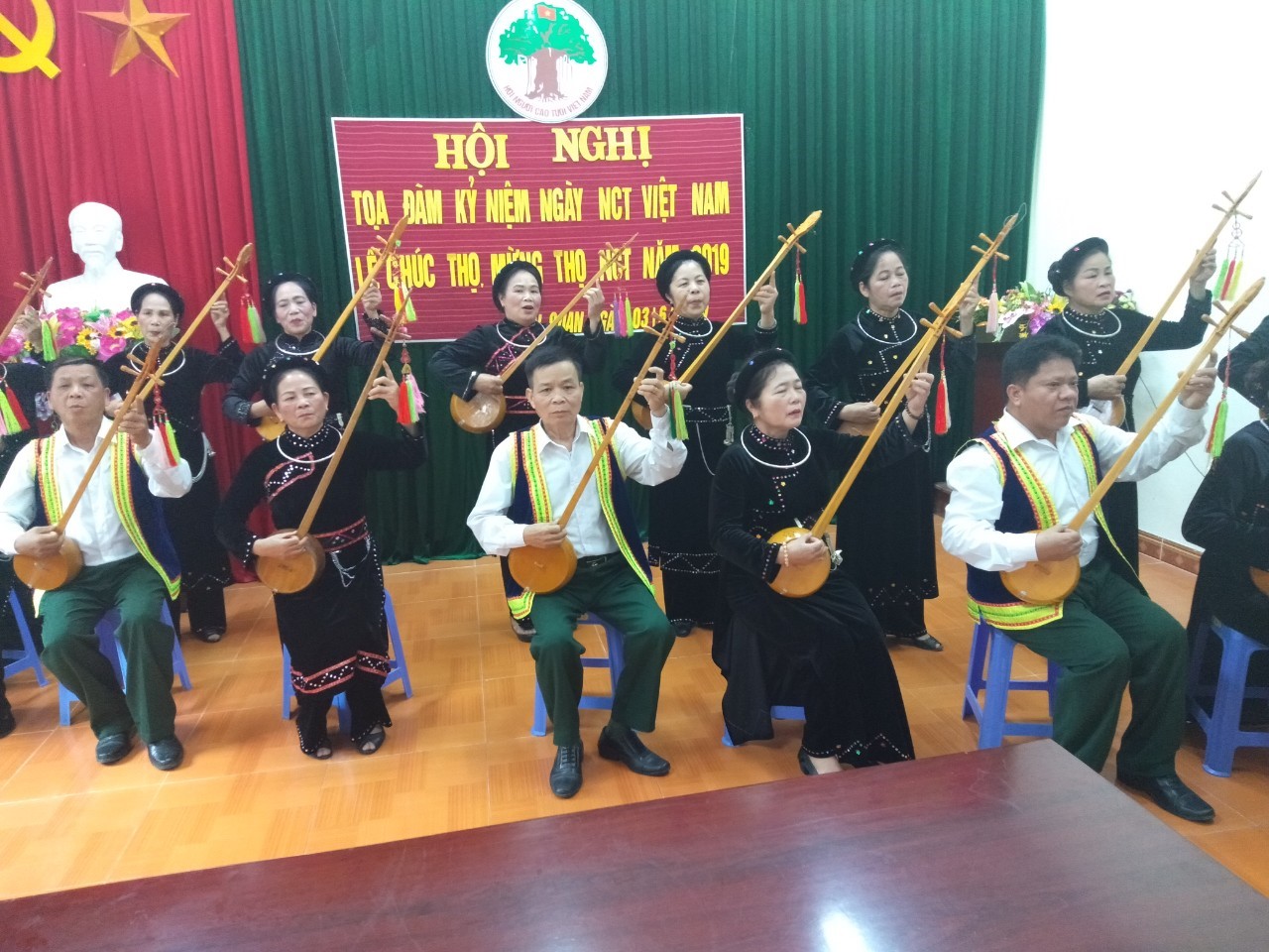 Tiết mục văn nghệ của NCT huyện Văn Quan