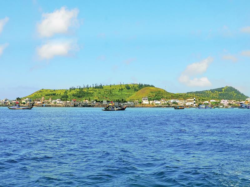 Ảnh 1: Đảo L&yacute; Sơn &ndash; điểm đến thu h&uacute;t của Quảng Ng&atilde;i