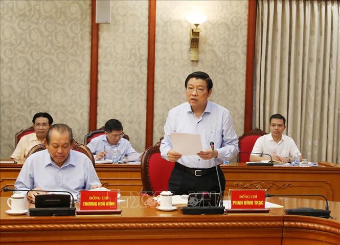 Đồng ch&iacute; Phan Đ&igrave;nh Trạc,B&iacute; thư Trung ương Đảng, Trưởng Ban Nội ch&iacute;nh Trung ương, Ph&oacute; Trưởng ban Thường trực Ban Chỉ đạo Trung ương về ph&ograve;ng, chống tham nhũng ph&aacute;t biểu tại phi&ecirc;n họp. Ảnh: Phương Hoa/TTXVN