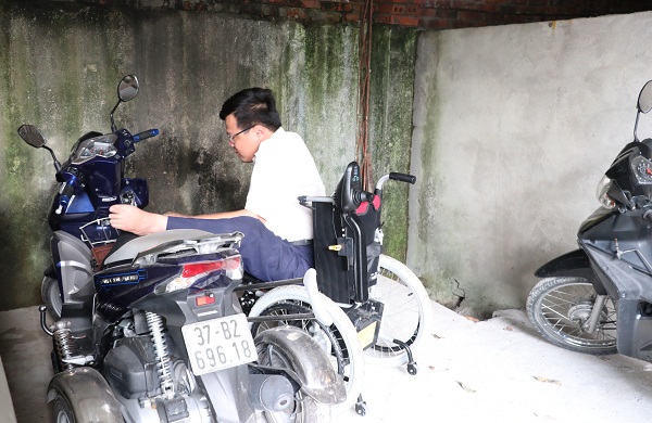 Người công nhân điện lực vượt lên số phận