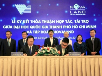 Quỹ Phát triển Đại học Quốc gia TP Hồ Chí Minh tiếp nhận 10 tỉ đồng