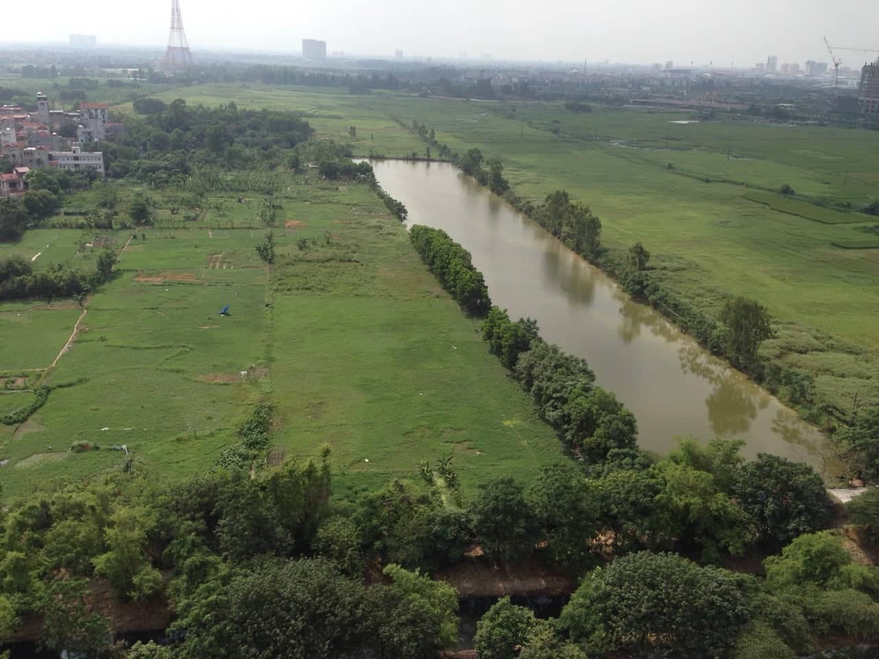 Hồ H&agrave; Dương, nơi tranh chấp giữa HTX Quyết Tiến v&agrave; UBND phường Trung Văn