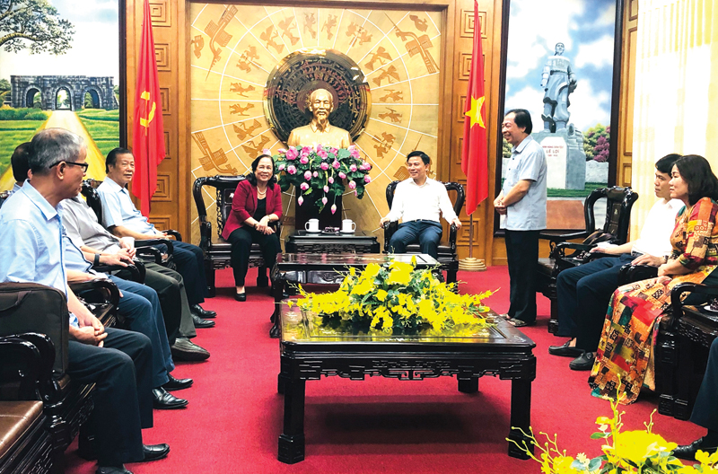 To&agrave;n cảnh buổi l&agrave;m việcbr class=