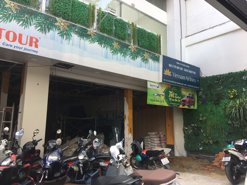 Văn ph&ograve;ng Nguyễn Huệ bị Lữ h&agrave;nh chiếm giữ, Fiditour phải về Trần Quang Khải sửa chữa nh&agrave; tạm l&agrave;m văn ph&ograve;ng.