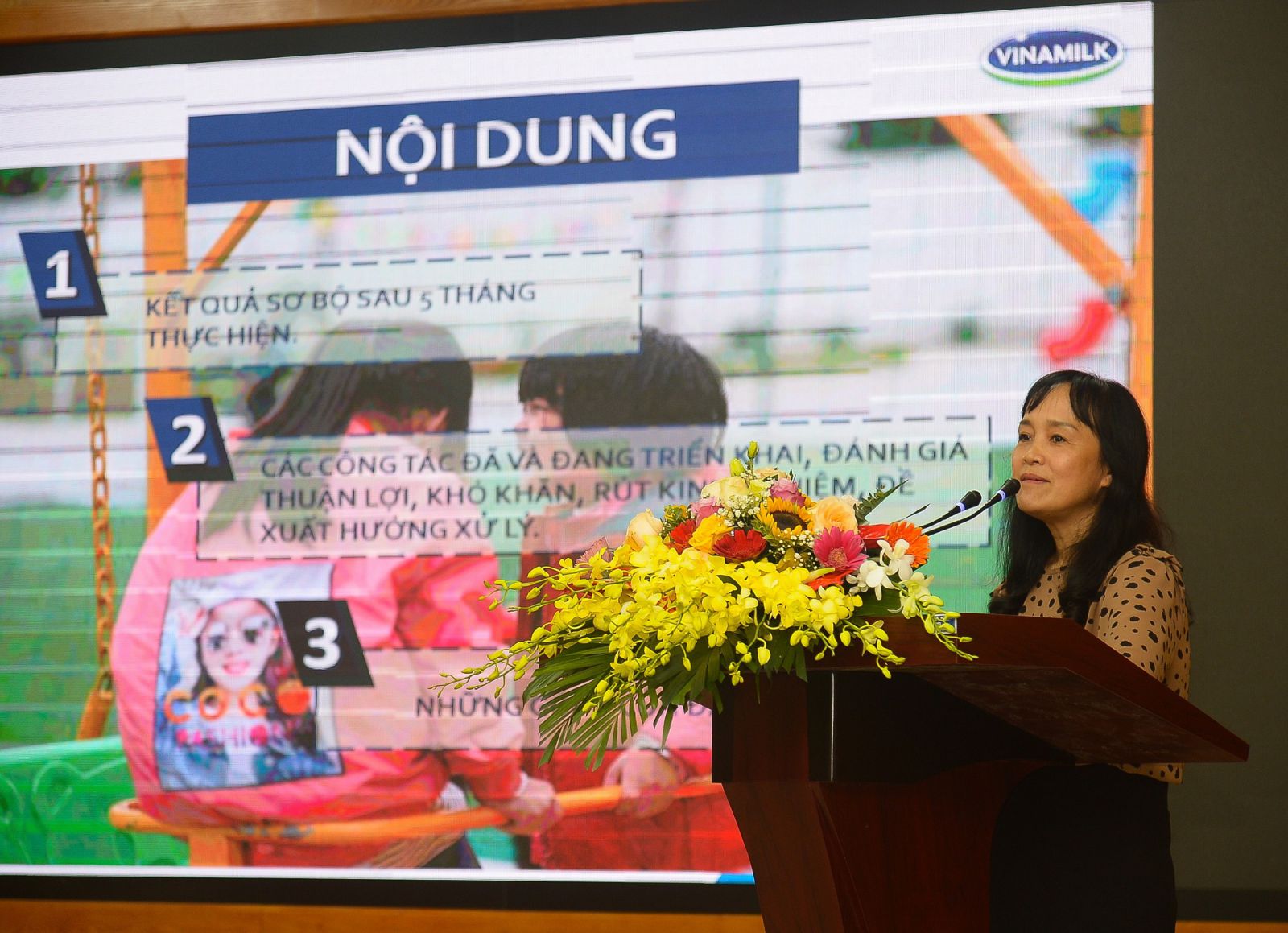 B&agrave; Nguyễn Minh T&acirc;m, Gi&aacute;m đốc Chi nh&aacute;nh Vinamilk tại H&agrave; Nội chia sẻ c&ocirc;ng t&aacute;c phối hợp thực hiện chương tr&igrave;nh Sữa học đường H&agrave; Nội