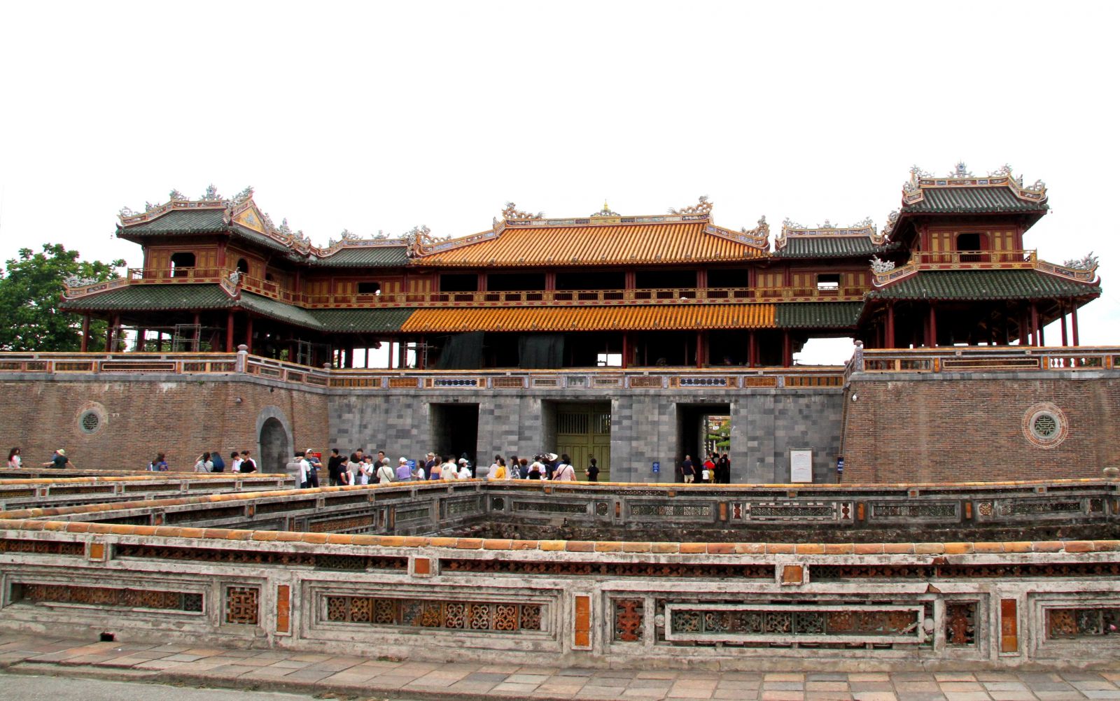 Cổng Ngọ m&ocirc;n trong Đại nội