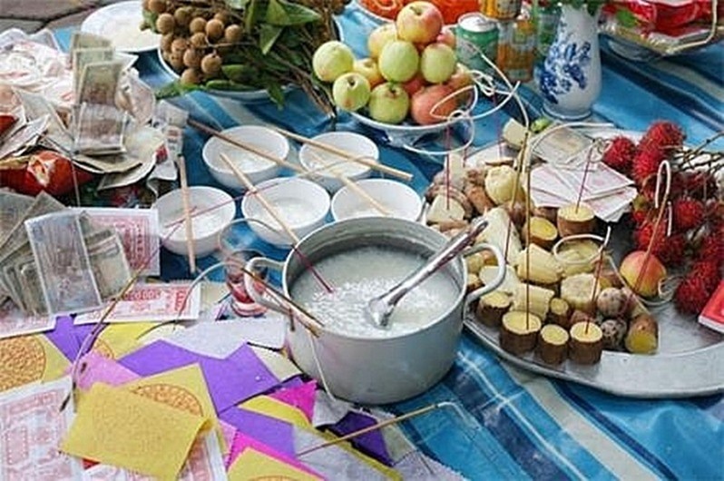 M&acirc;m c&uacute;ng c&ocirc; hồn chỉ n&ecirc;n chuẩn bị c&aacute;c m&oacute;n đồ chay - Ảnh minh họa.