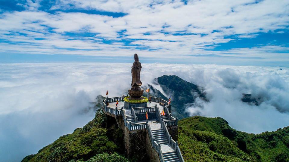 Đến Fansipan dự lễ cầu an quy mô nhân ngày lễ Vu Lan báo hiếu